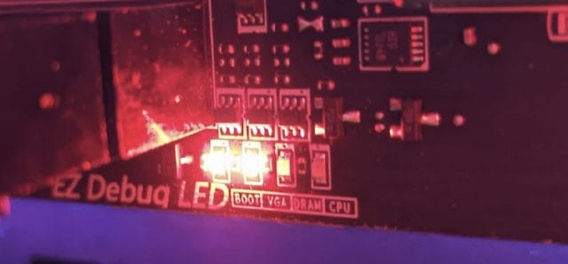 Debug led lucka za BOOT in VGA Debug led lucka za BOOT in VGA