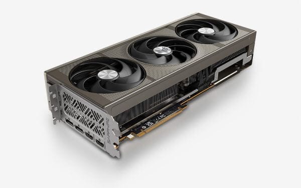 SAPPHIRE NITRO+ Radeon RX 9070 XT 16G 3 slot