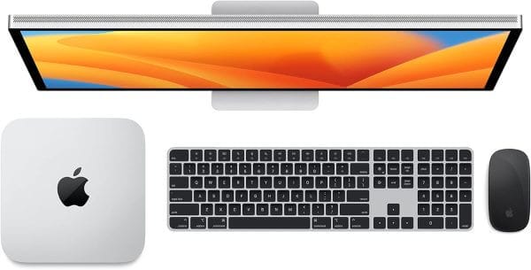 Apple M2 8 Core, 10 Core GPU, 8 GB RAM