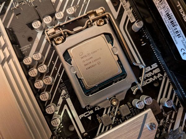 Intel i5 11400 rabljeno v matični plošči