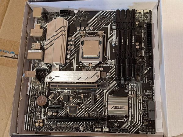 Rabljeno CPU MB in RAM combo z intel 11400 32GB RAM in B560m Maticno Plosco